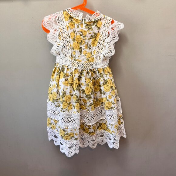 Trish Scully Everly Dress in Yellow Floral White Lace- Size. 5 - Picture 4 of 6